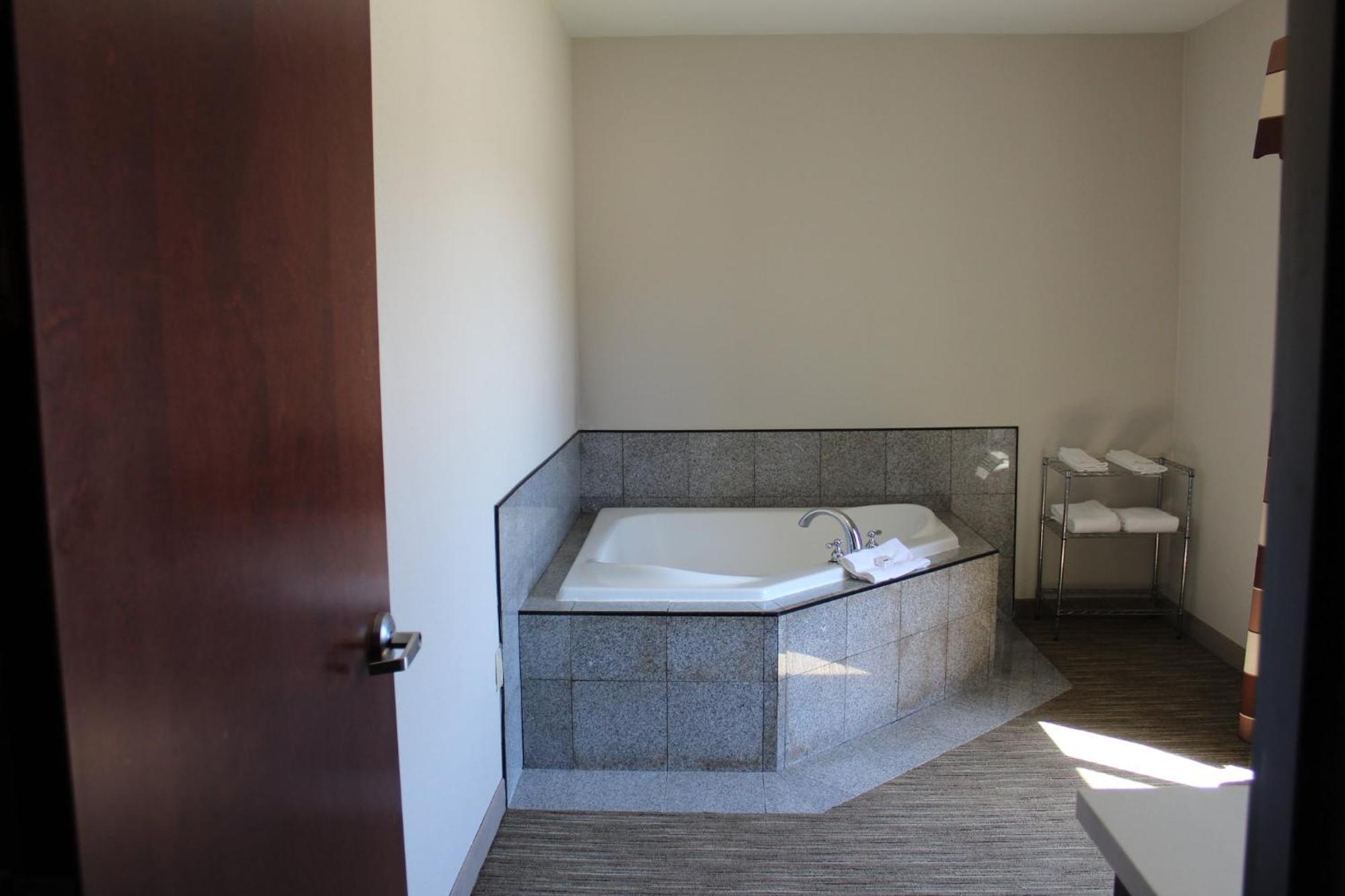 Holiday Inn Express Ponca City By Ihg מראה חיצוני תמונה